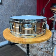 Caixa Pearl Sensitone Phosphor Bronze Premium Beaded 14x5" Bronze B8 Paiste e esteira Ultrasound Reference