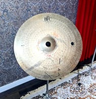 Ride BFC Brazilian Finest Cymbals Dry Dark Extra Dry 24" (Exclusivo) em Bronze B20