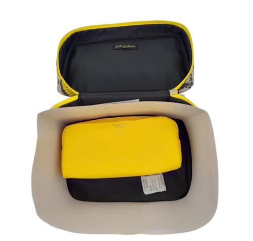 bath and body works toiletry bolsa