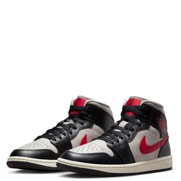 Air Jordan 1 deals Mid