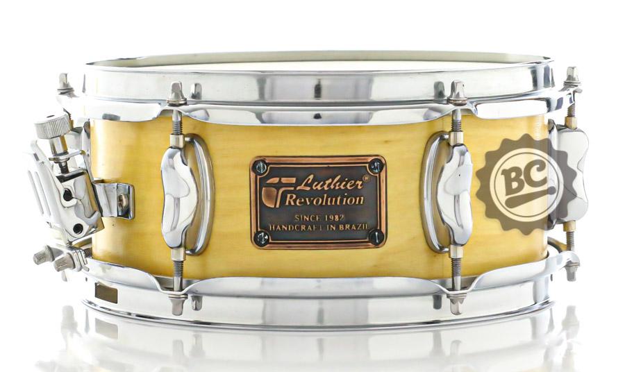 Caixa Revolution Drums by Bimbo Natural Araucária 10x5" com caneca no casco (Seminovo) com Bag