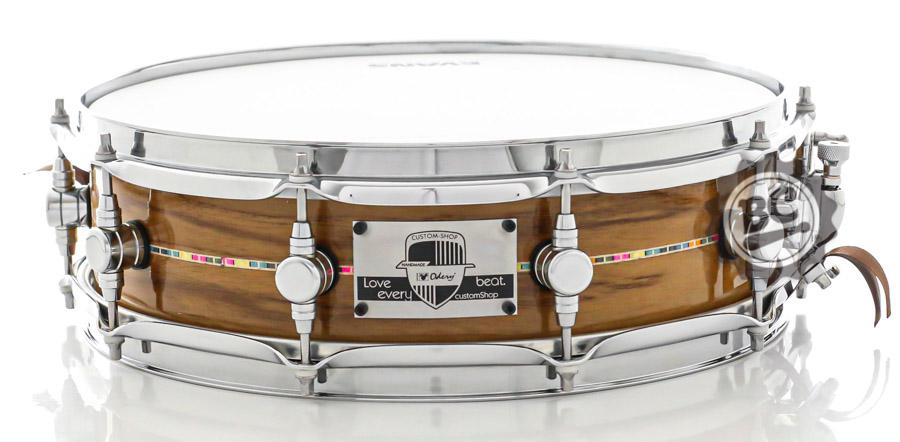 Caixa Odery Custom-Shop Natural Lacquer & Inlay 14x4" casco em Teca 18mm Marchetaria e Aros PowerHoop