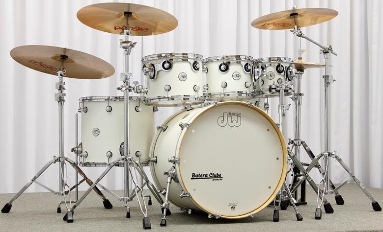 Bateria DW Design White Satin Lacquer Specialty 22",8",10",12",16" (Shell Pack)