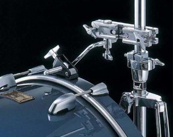 Clamp Pearl HA-100 para fixar a máquina de chimbal no 2º bumbo com as pernas fechadas p/ bumbo duplo