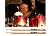Baqueta Vic Firth Signature Billy Cobham "Padrão 5B/2B" (1509)