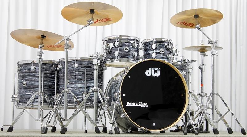 Bateria DW Collectors Maple Finish Ply Black Oyster 22",10",12",16",18"