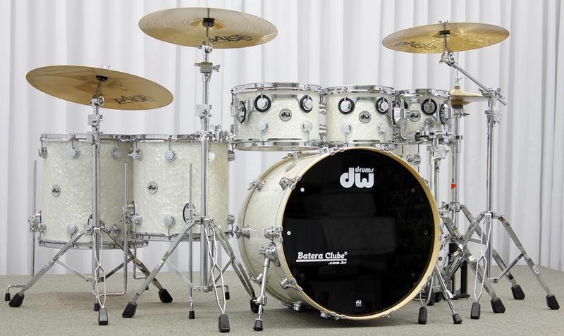Bateria DW Collectors Maple Finish Ply Ultra White Marine 22",8",10",12",14",16"