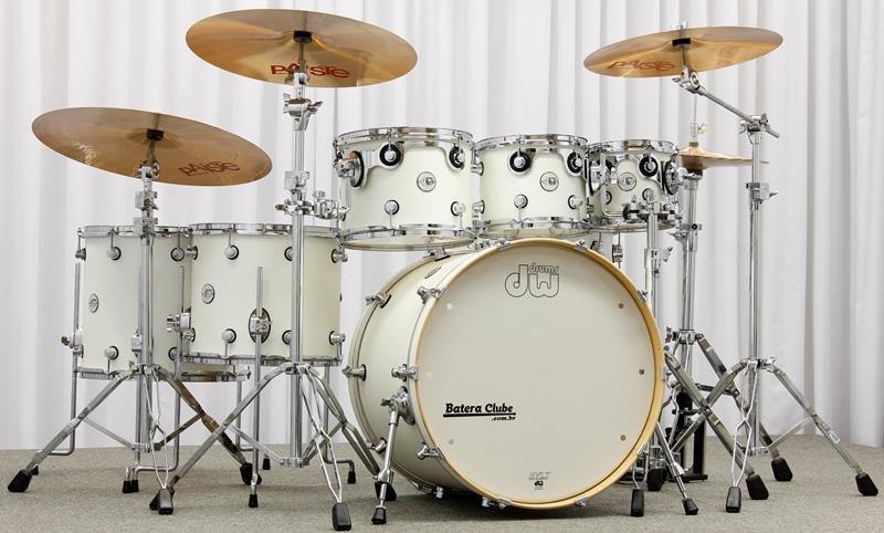 Bateria DW Design White Satin Lacquer Specialty 22",8",10",12",14",16" (Shell Pack)