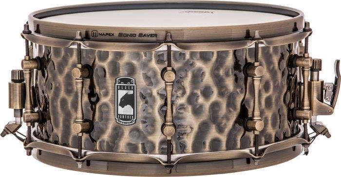 Caixa Mapex Black Panther SledgeHammer Brass 14x6,5" com Casco Extra Martelado e Bag de Veludo