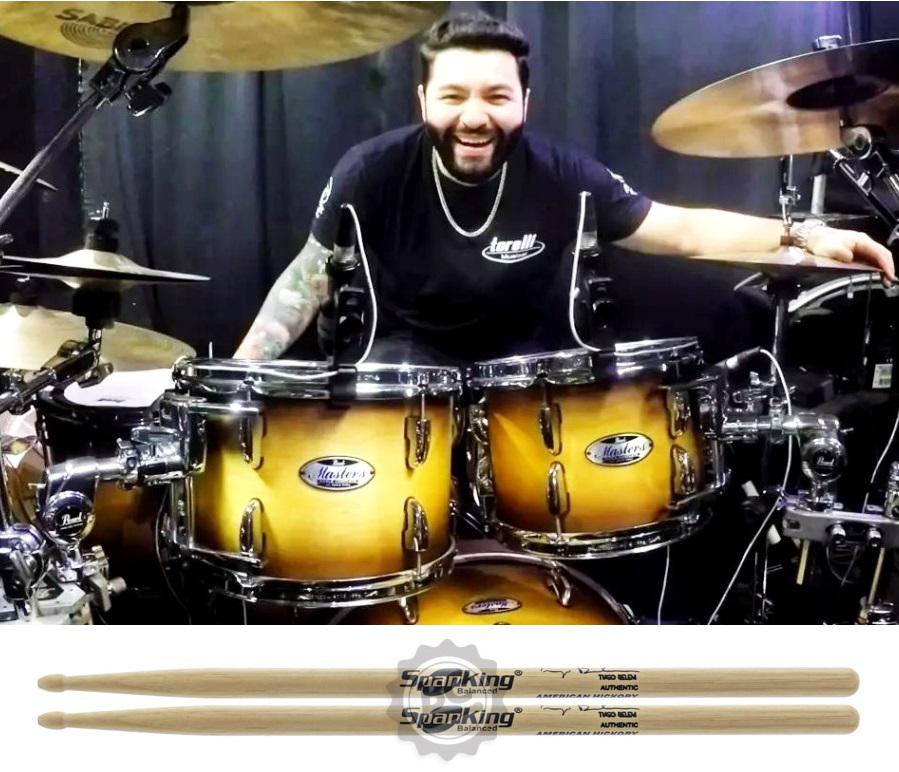 Baqueta Spanking by Zellmer Signature Hickory Tiago Belém Padrão 2B/5B mais comprida Ponta tipo Gota