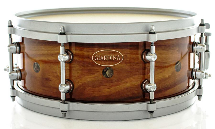 Caixa Giardina Custom Drums Honey Gold Dotclass 14x5,5" All Bapeva Shell com Aros Die-Cast