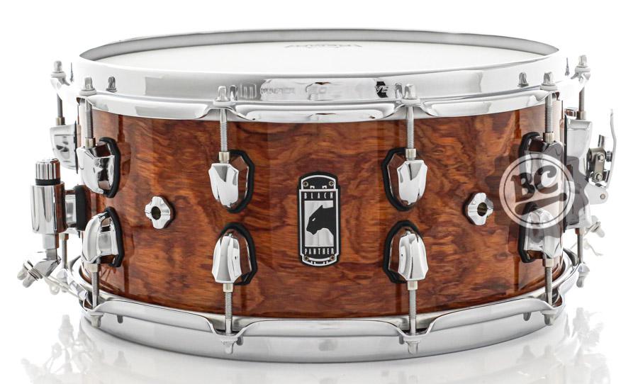 Caixa Mapex Black Panther Shadow 14x6,5" em Walnut e Birch Exotic Rosewood com aros Sound Arc Hoop