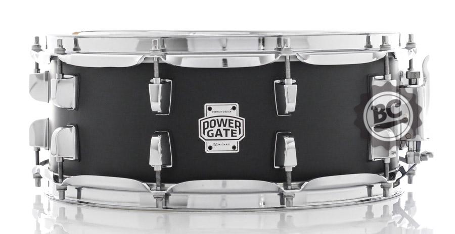 Caixa Michael Power Gate Stage Jet Black 14x5,5" com aros PowerHoop, acabamento preto fosco PGS1455