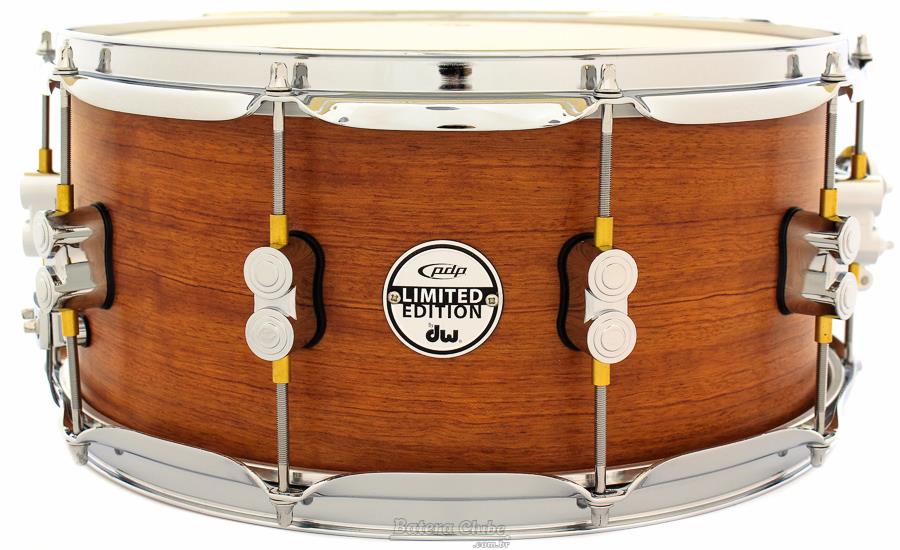 Caixa PDP by DW Limited Edition Bubinga Maple 14x6,5" com Automático DW Mag e Casco com 16mm
