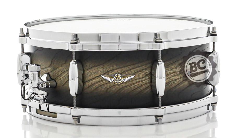 Caixa Tama Star Walnut Shell 14x5,5" Satin Black Japanese Sen Burst (Made in Japan) com aros Die-Cast