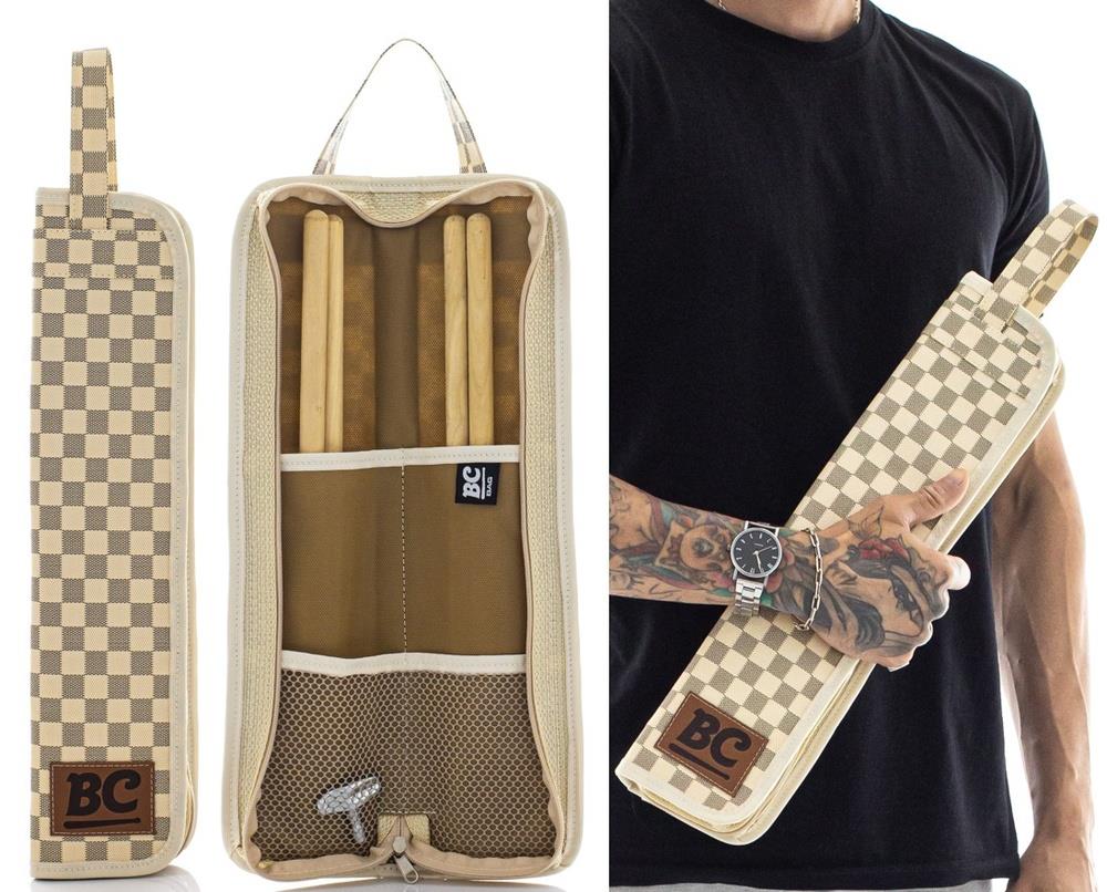 Bag de Baquetas BC Batera Clube Signature Xadrez Creme Tommaso em couro sintético e tamanho compacto