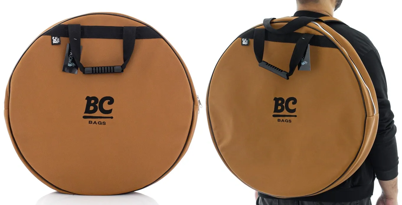 Bag de Pratos BC Bags Batera Clube Signature Via Caramelo 24" em Eco Couro com alça de mochila