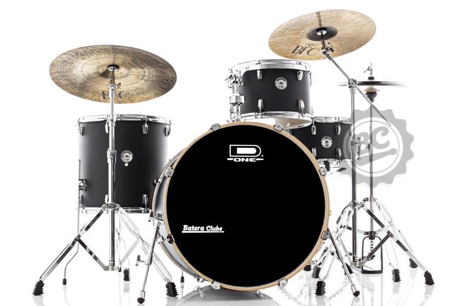 Bateria D-One Rocket Rock Black Satin com Bumbo 24", tom 13", surdo 16", Caixa 14x8" e Ferragens