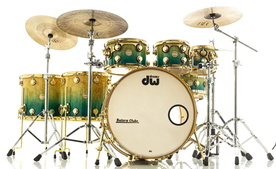 Bateria DW Collectors Exotic Kurillian Regal to Blue Fade 24",8",10",12",15",16" Gold Hardware (Usada)