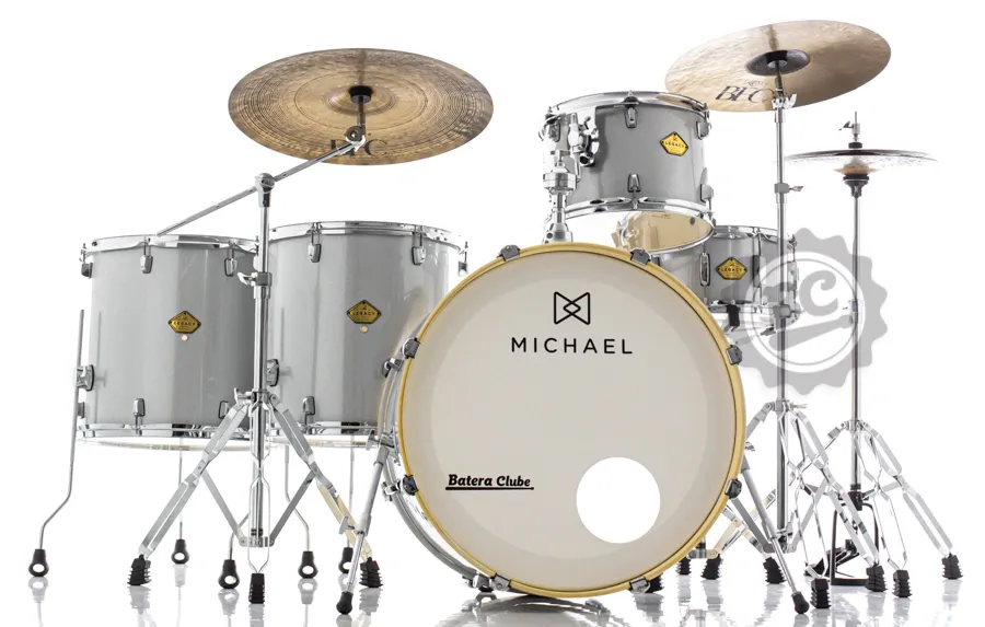 Bateria Michael Legacy Rock Sparkle Silver SSR Bumbo 24", tom 13", surdos 16" e 18", caixa e ferragens