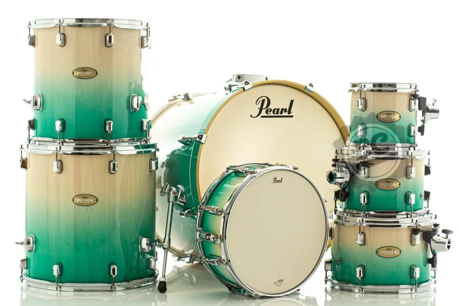 Bateria Pearl Decade Maple Artisan White Beach Pine 22",8",10",12",14",16" e Caixa 14x5.5" (Shell Pack)