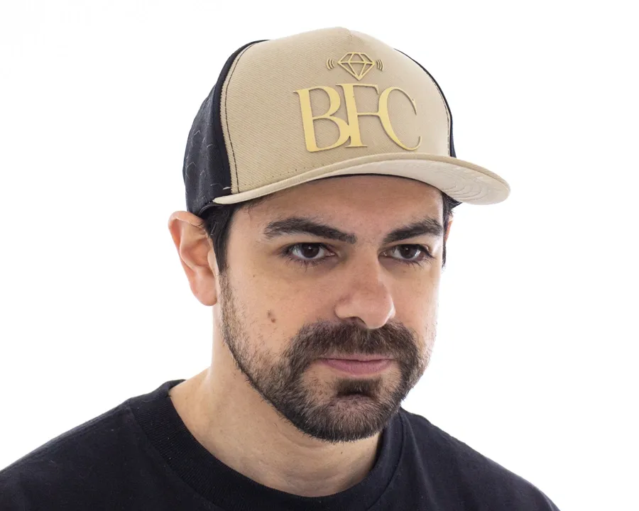 Boné BFC Brazilian Finest Cymbals Bege e Preto tamanho único ajustável e logo emborrachado