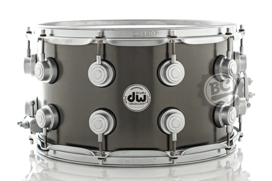Caixa DW Collectors Satin Black Brass 14x8" Satin Hardware com aros True Hoop 3.0mm (Made in USA)