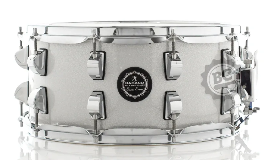 Caixa Nagano Snare Series Classic Beat Silver Sparkle SVS 14x6,5" com 10 Afinações