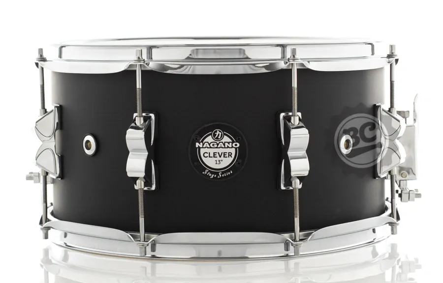Caixa Nagano Stage Series Clever Satin Black SBK 13x7" com 8 afinações e 4 respiros de ar