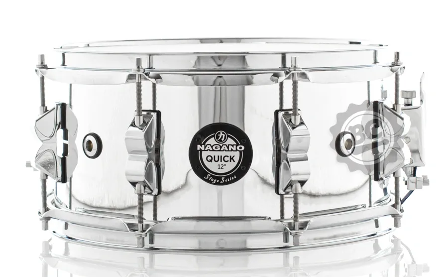 Caixa Nagano Stage Series Quick Ultra Chrome ULC 12x6" com 8 afinações e 4 respiros de ar