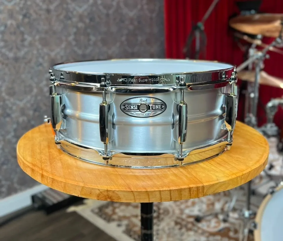 Caixa Pearl Sensitone Heritage Alloy Aluminum Shell 14x5" com esteira Ultrasound Reference