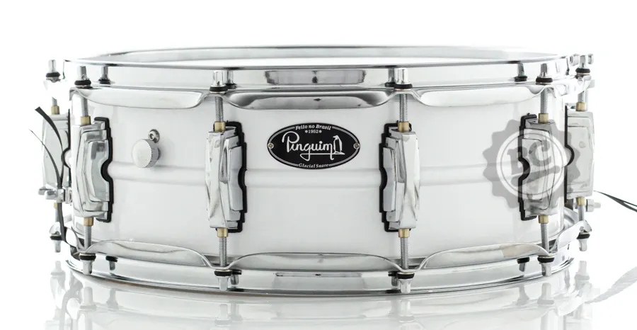 Caixa Pinguim Glacial Limited 14x5" PCM72 em Alumínio branco com buchas em Brass e aros PowerHoop
