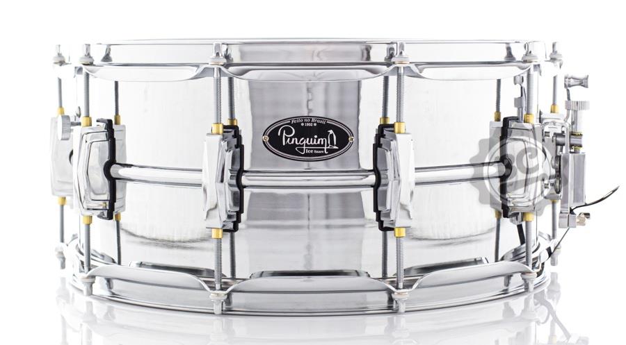 Caixa Pinguim Ice Snare 14x6,5" PCM71 Alumínio Cromado com buchas em Brass e aros PowerHoop