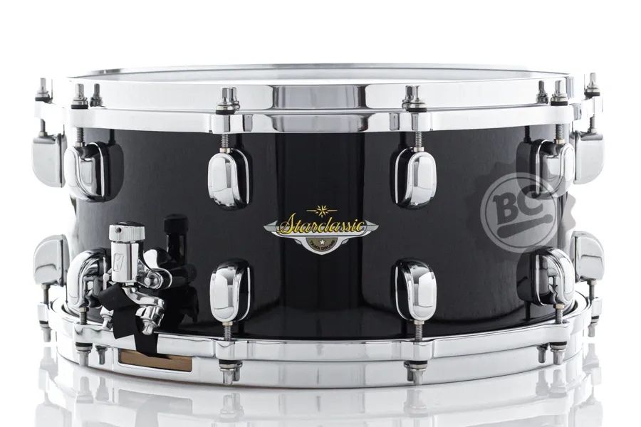 Caixa Tama Starclassic Maple Piano Black Lacquer 14x6,5" automático Starphonic e Aros Die-Cast
