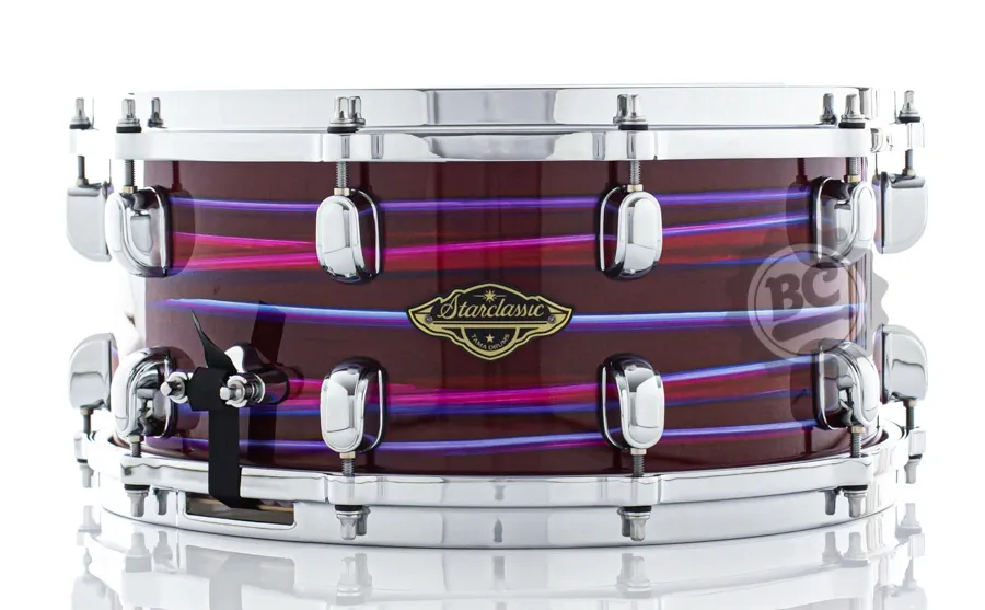 Caixa Tama Starclassic Walnut Birch Phantasm Oyster 14x6.5" com Aros Die-Cast e peles Evans made in USA
