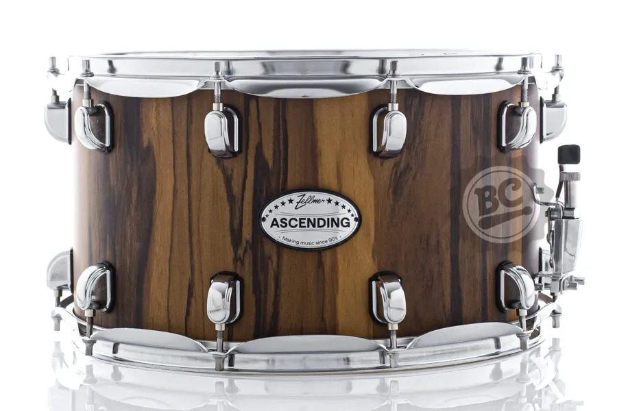 Caixa Zellmer by Spanking Ascending Black Wood 14x8" com abafador interno e casco em Basswood
