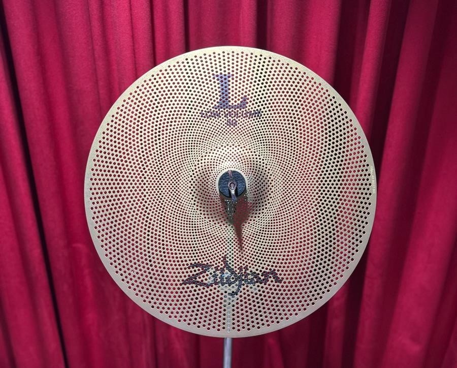 Crash Zildjian Low Volume L80 16" LV8016C-S com volume até 80% menor (Mostruário)