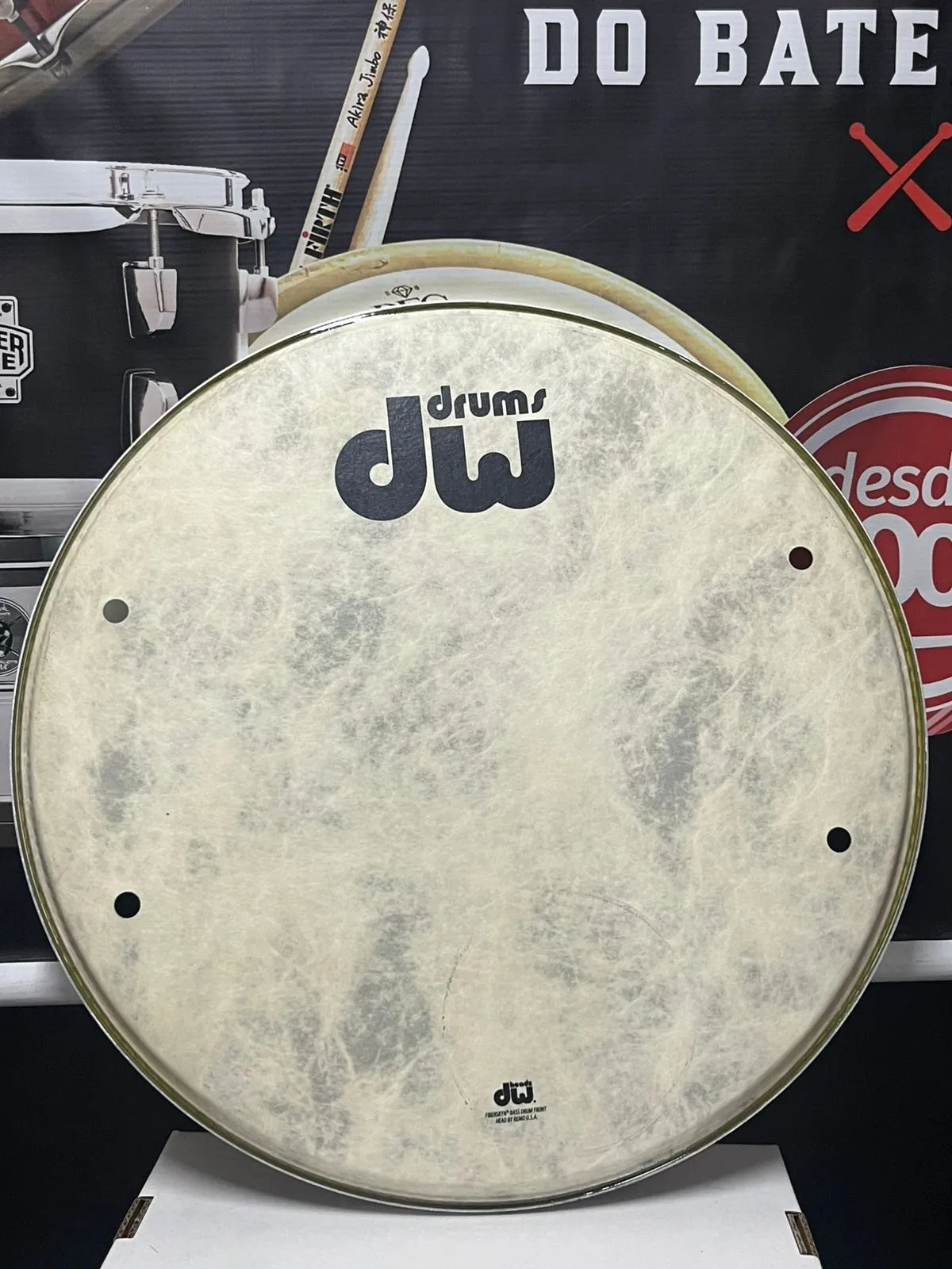 Pele de Bumbo DW by Remo Fiberskyn Vented 18" (Saldão) resposta de bumbo com furos na borda aspecto pele de couro