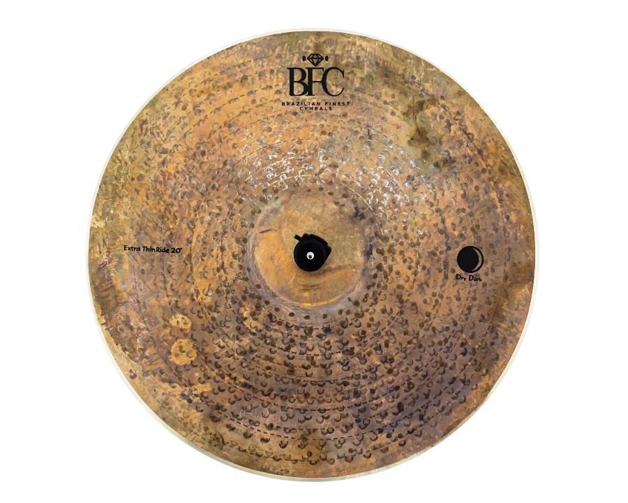 Ride BFC Brazilian Finest Cymbals Dry Dark Extra Thin Ride 20" em Bronze B20 DDETR20