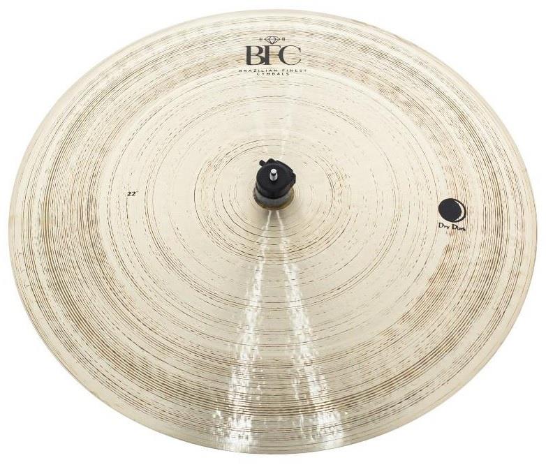 Ride BFC Brazilian Finest Cymbals Dry Dark Flat Thin Ride 22" em Bronze B20 sem cúpula DDFTR22