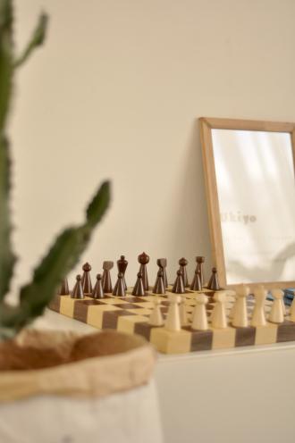 Jogo de xadrez design minimalista - Sjakk Thor I Tabuleiro feito 100% em madeira  maciça : Decor : Studio Elke Noda