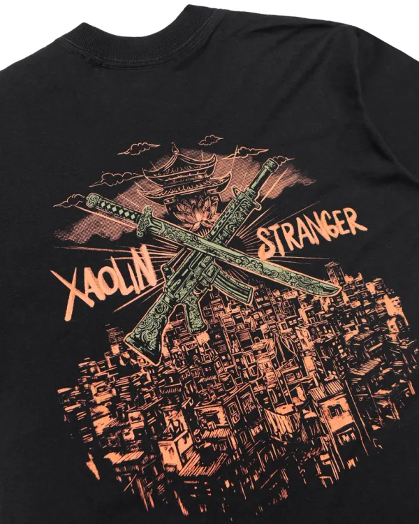 ルンルンです！ Camiseta Stranger X Xaolin Kowloon (Preta) : CAMISETAS : Stranger