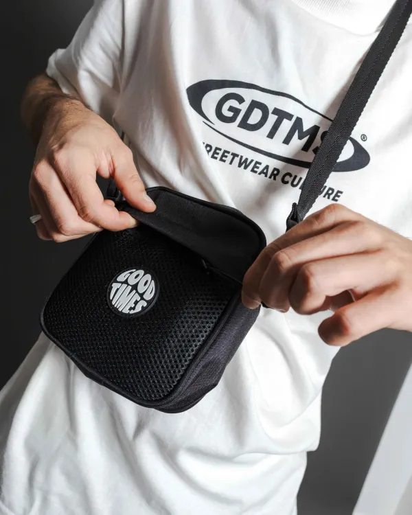 Shoulder Bag Black Good Times Preta : ACESSÓRIOS : good times