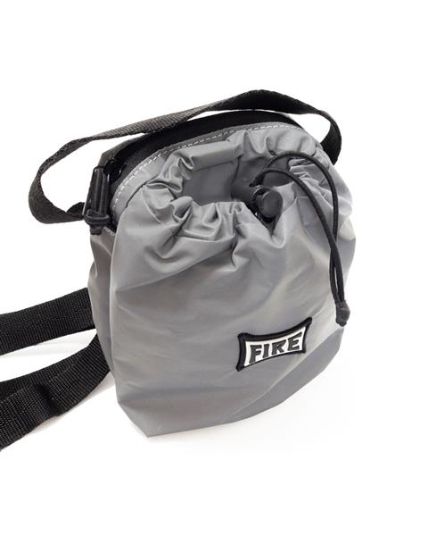 Shoulder Bag Fire Square Logo (Cinza/Refletiva) : ACESSÓRIOS