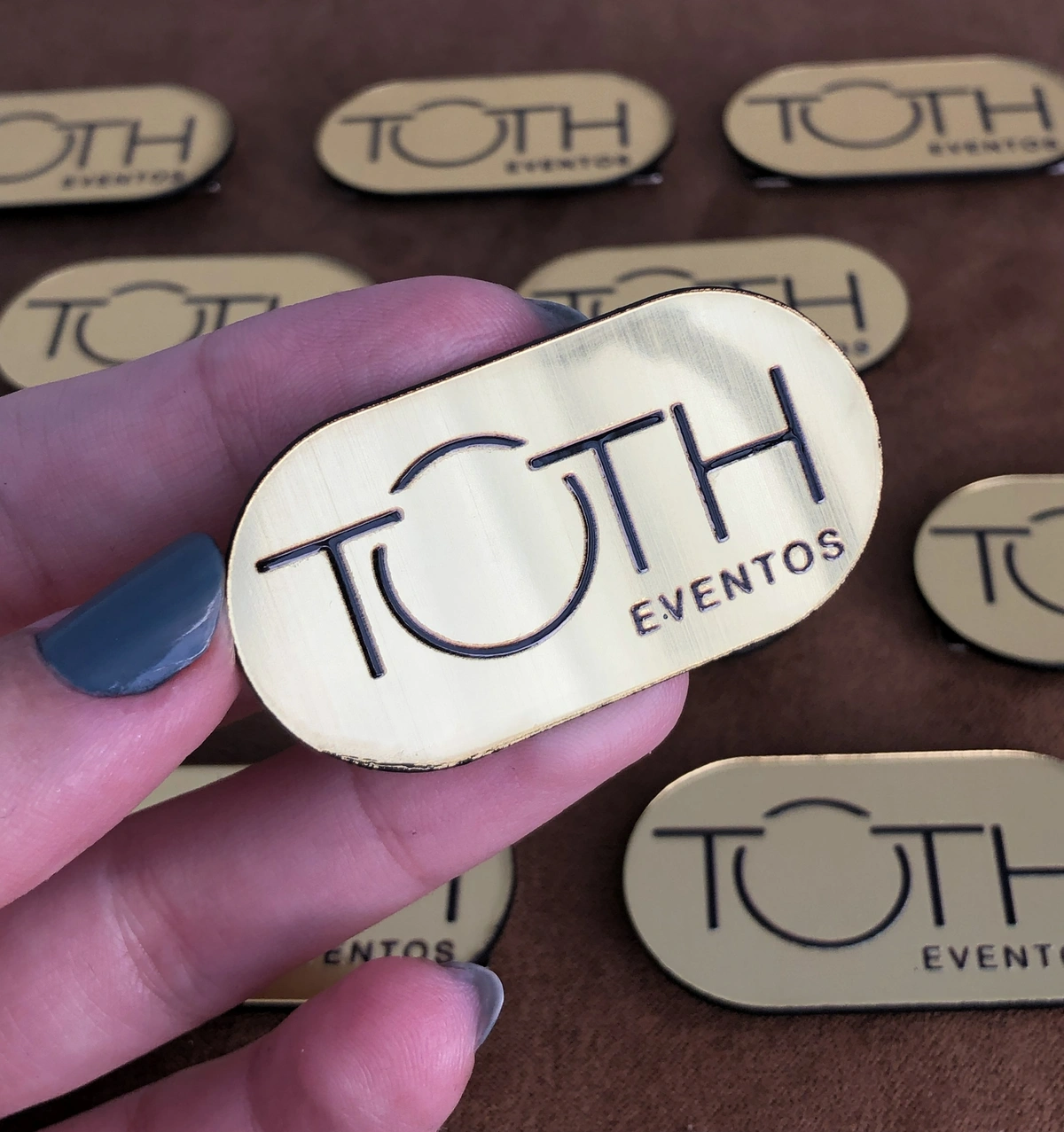 Broche Formato Personalizado Acrílico Grande