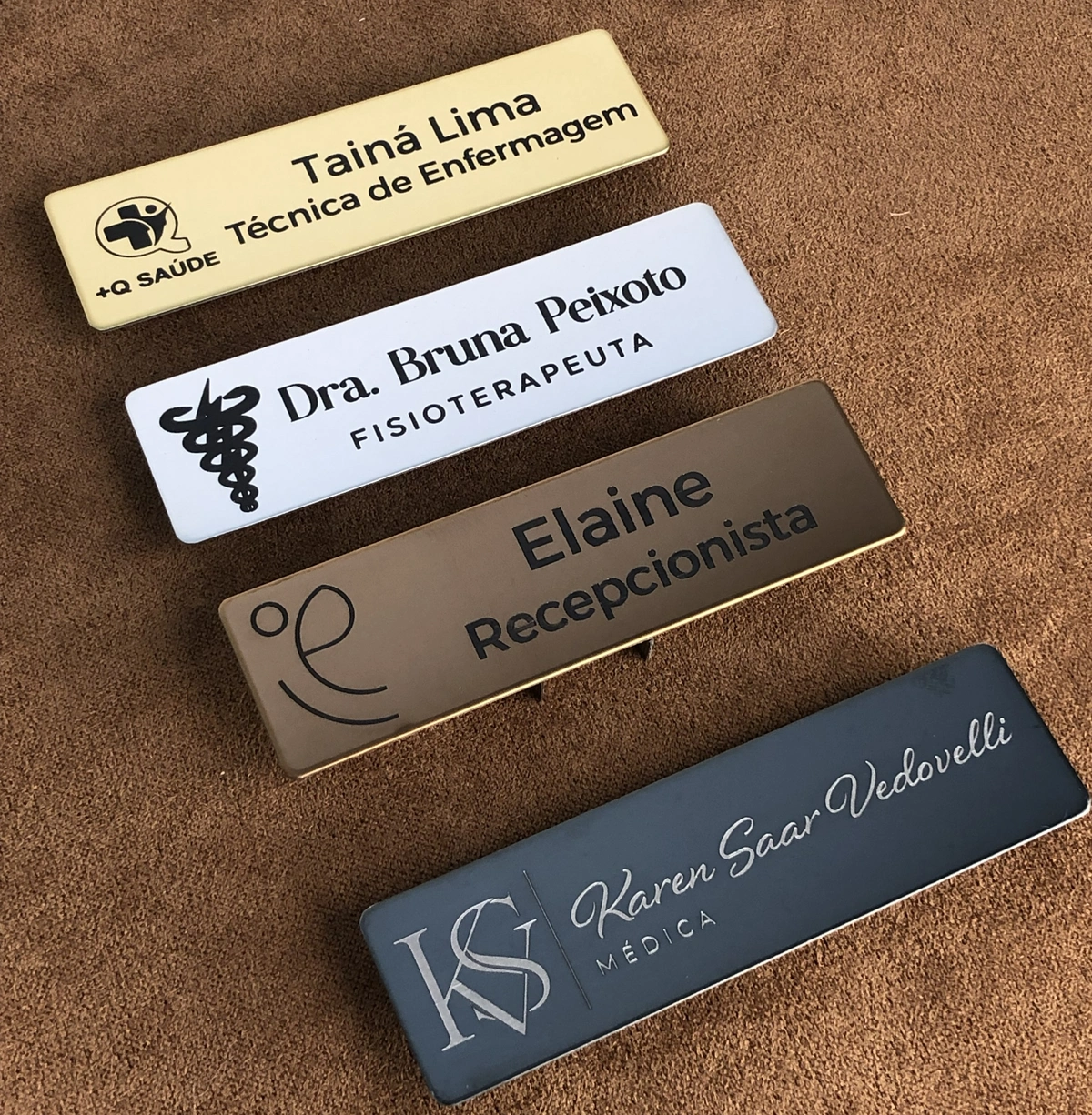 Broche Linha Metal Premium 7x2cm