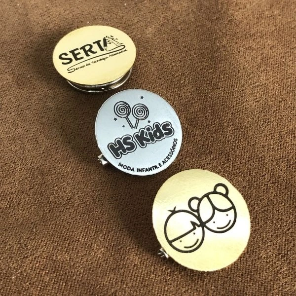 Broche de Metal Redondo Linha Premium