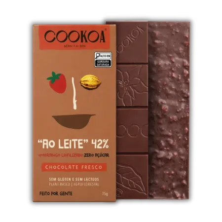 Barra de Chocolate ao Leite 42% com Morango Liofilizado Cookoa 75g