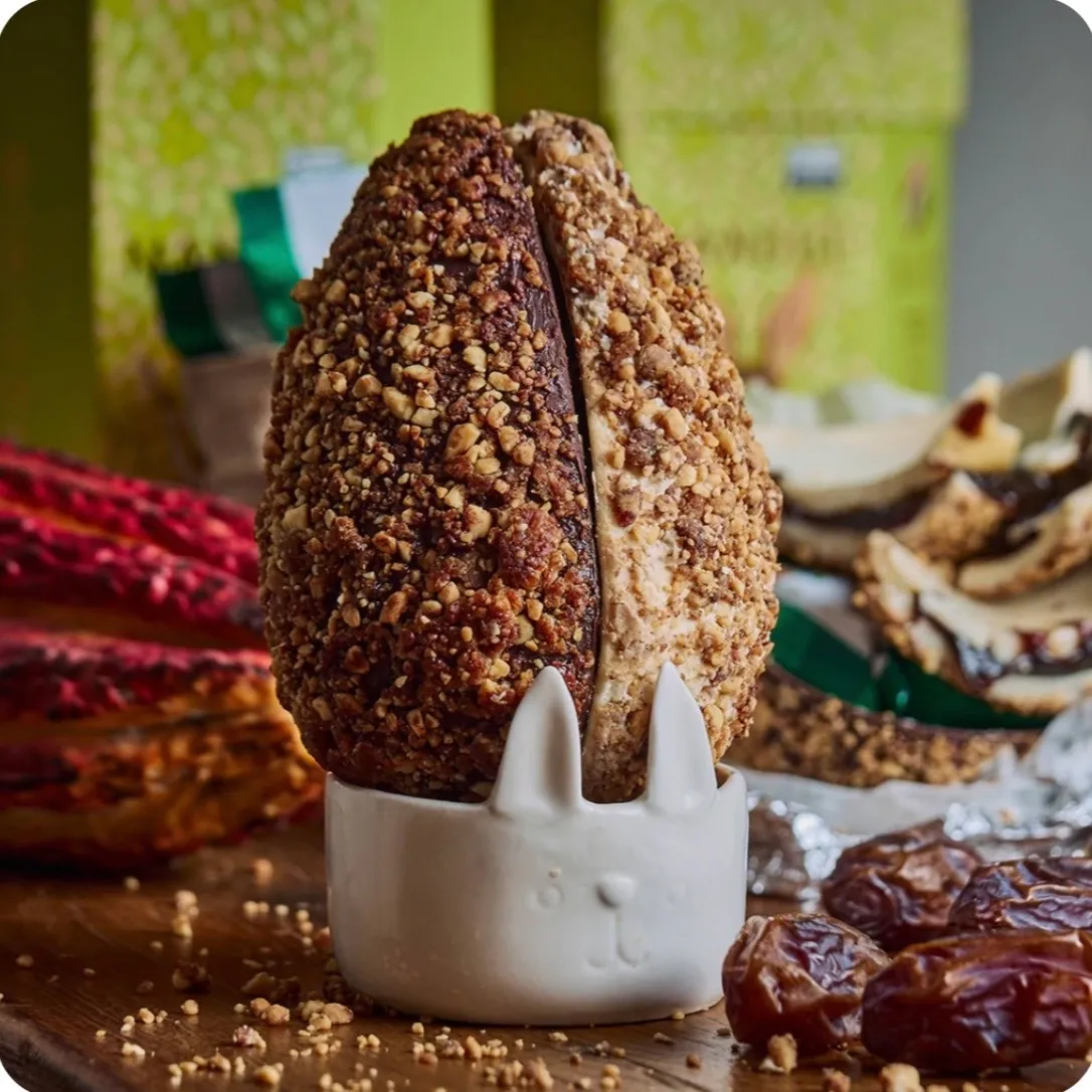 Ovo de Páscoa Vegano Paçoca com Recheio Brigadeiro de Tâmaras Manduí 350g refrig.