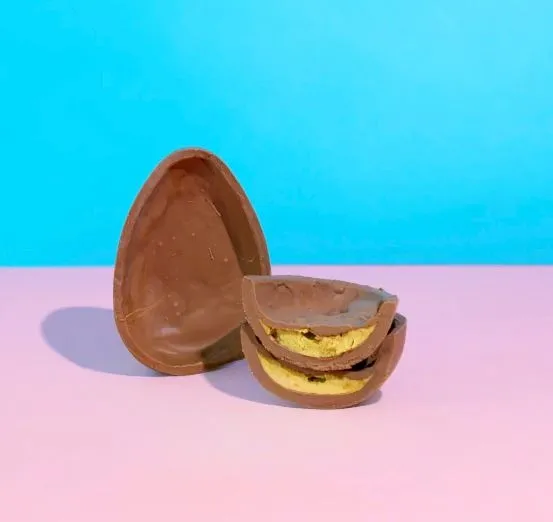 Ovo de Páscoa Vegano Pistache ao Leite Recheado com Super Cream de Pistache Super Vegan 500g refrig.